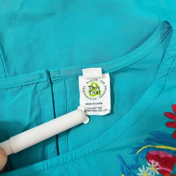 This & That Sz L Turquoise Floral Embroidered Viscose Blouse Boxy Top Boho Summe - Picture 8 of 9